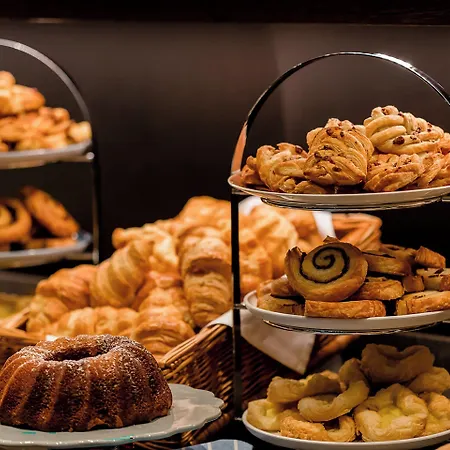 One Muenchen-east Side Hotell 3*