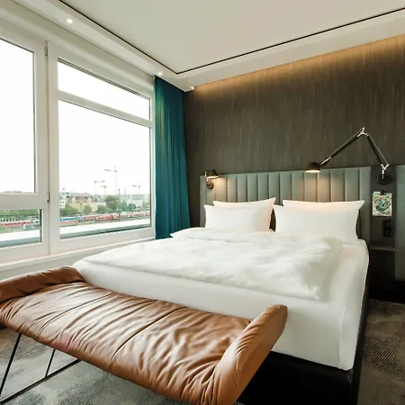 One Muenchen-east Side 3*