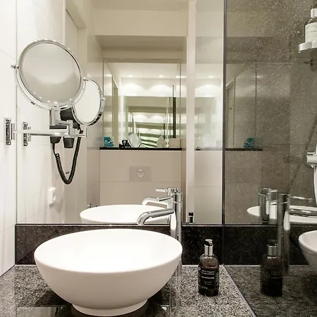 Hotel One Muenchen-east Side 3*
