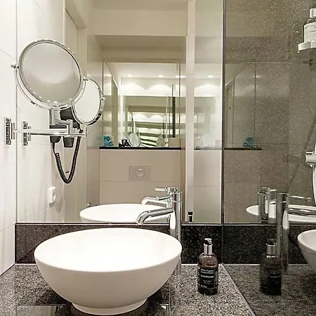One Muenchen-east Side 3* Munich