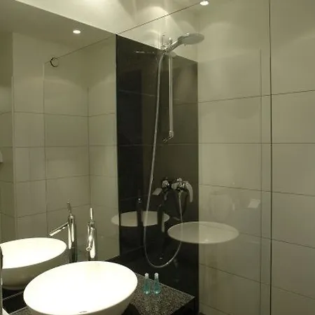 One Muenchen-east Side 3* Мюнхен