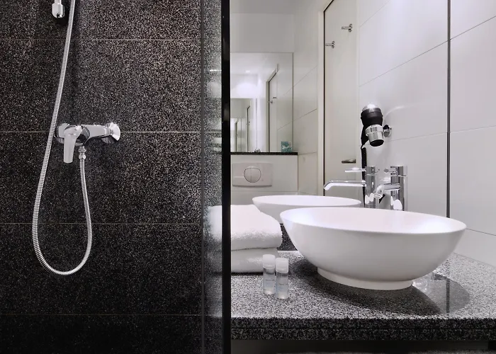One Muenchen-east Side Hotel 3*
