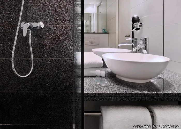 One Muenchen-east Side Hotel 3*
